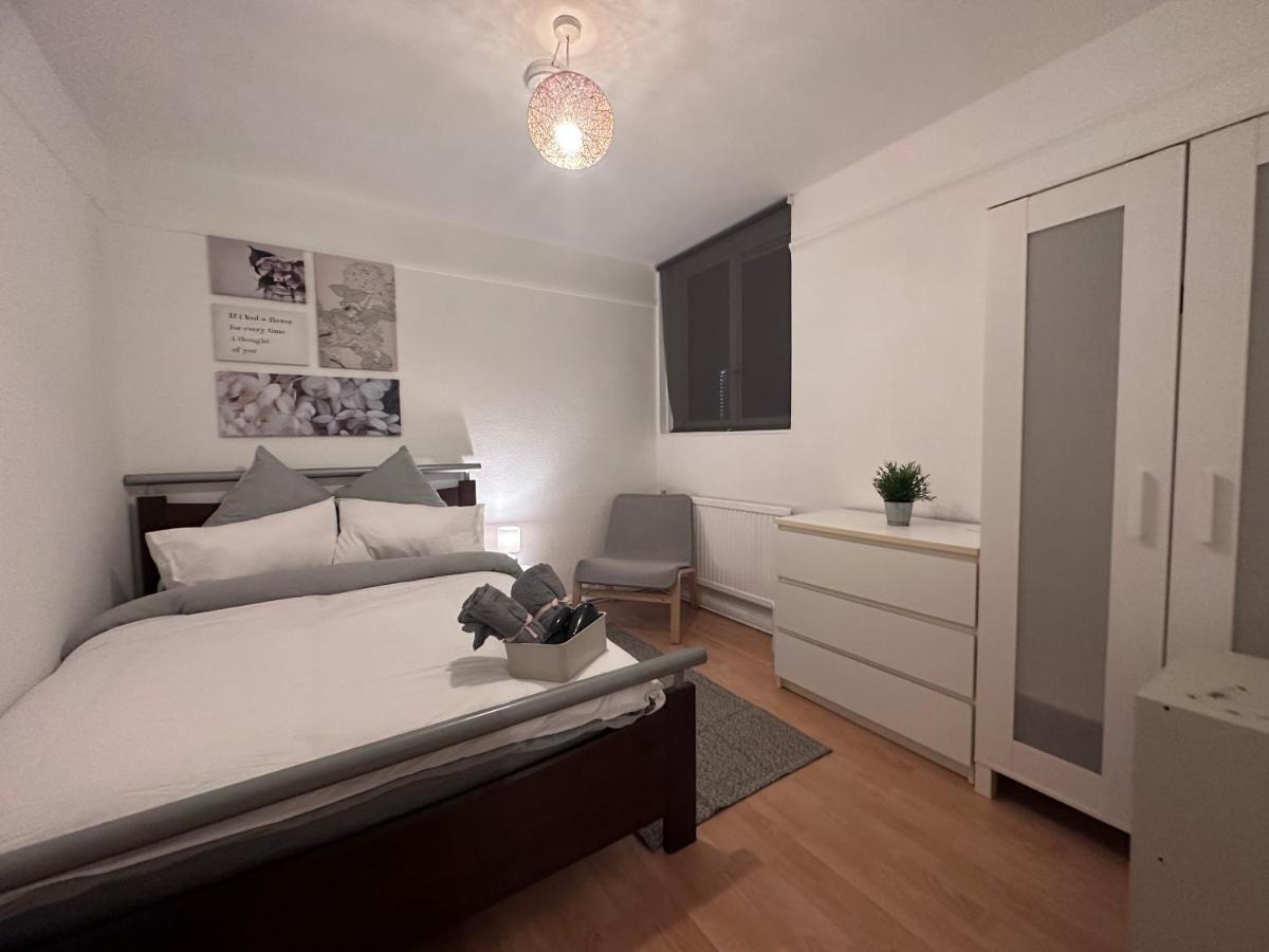 Sky View Ec1 Apartment London Bagian luar foto