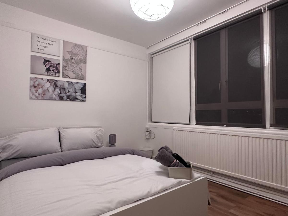 Sky View Ec1 Apartment London Bagian luar foto