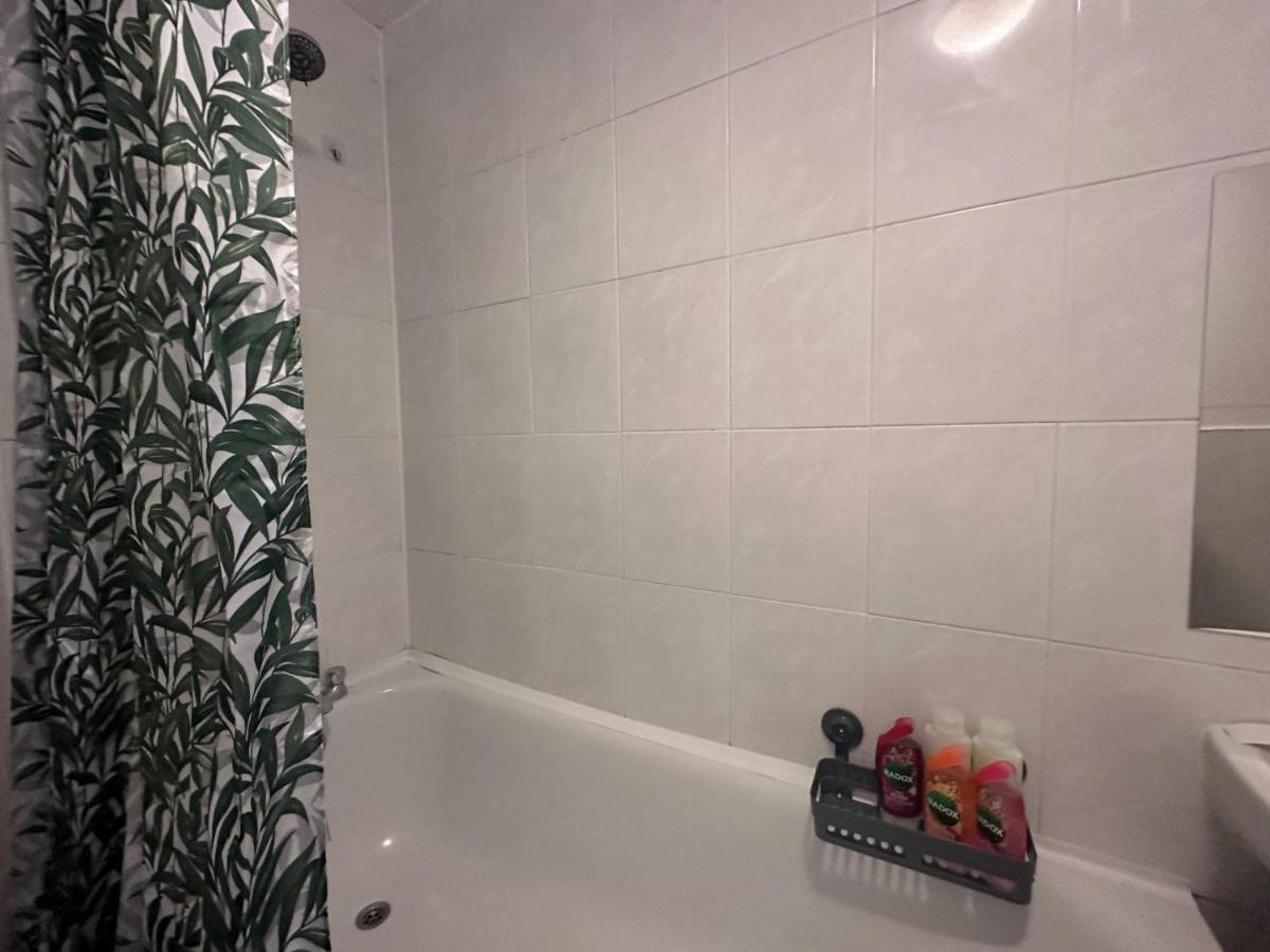 Sky View Ec1 Apartment London Bagian luar foto
