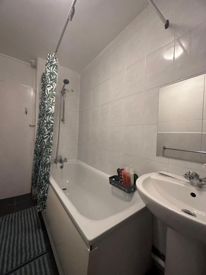 Sky View Ec1 Apartment London Bagian luar foto